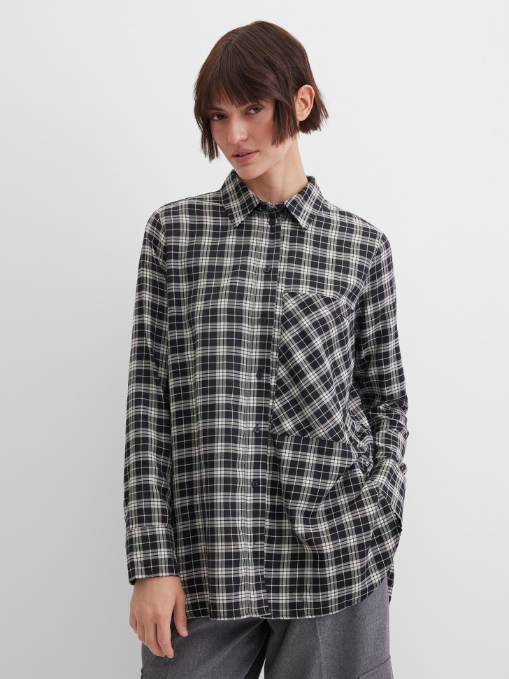 Рубашка в клетку с надписью на спине