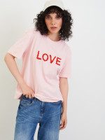 Футболка с принтом LOVE