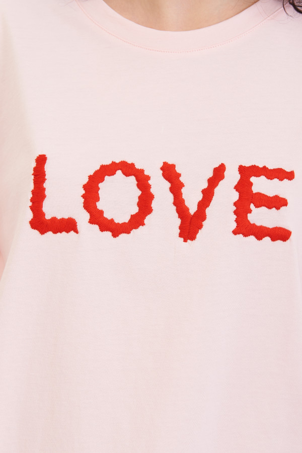 Футболка с принтом LOVE