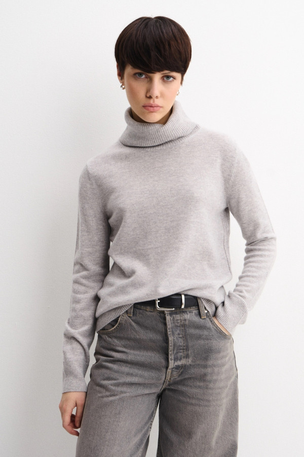 Водолазка прямого кроя