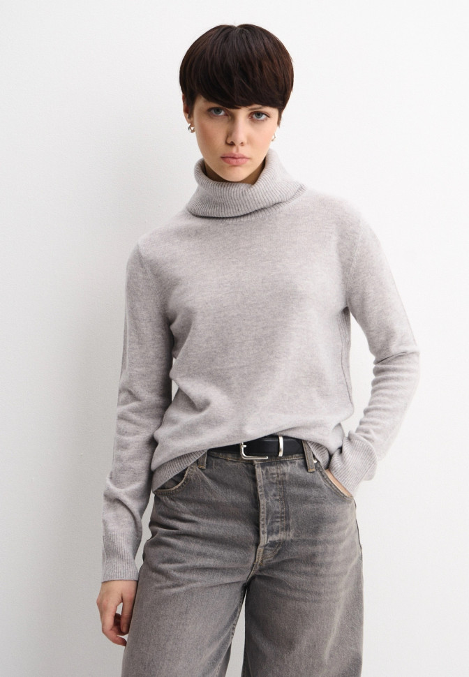 Водолазка прямого кроя