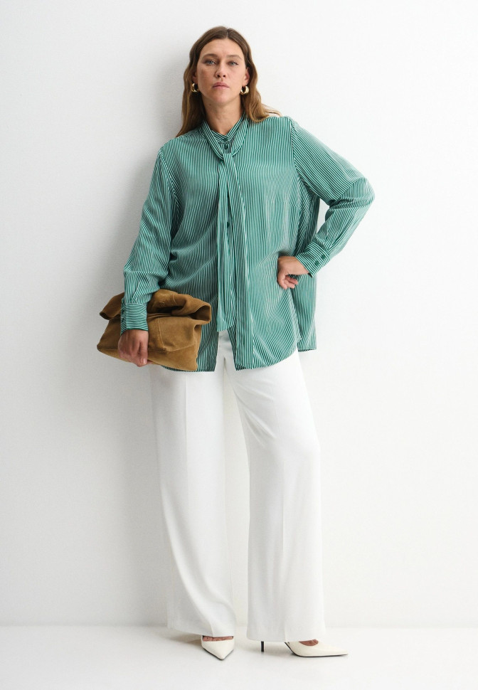 Блузка с бантом в полоску