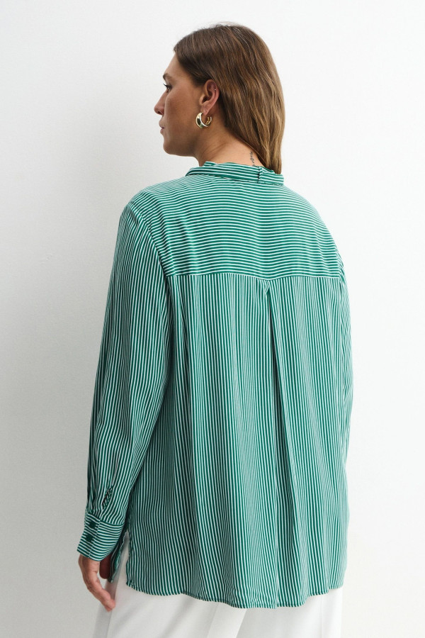 Блузка с бантом в полоску