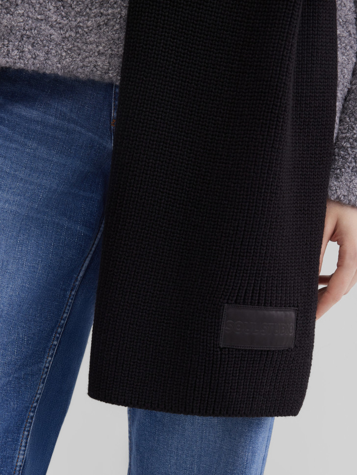 Шарф вязаный