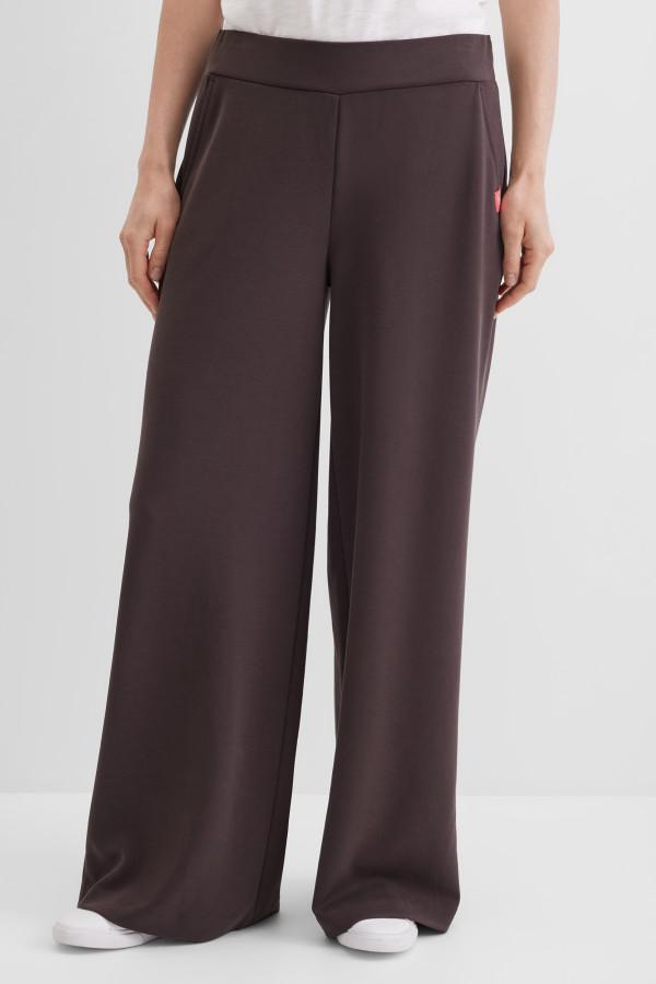 Брюки трикотажные широкие