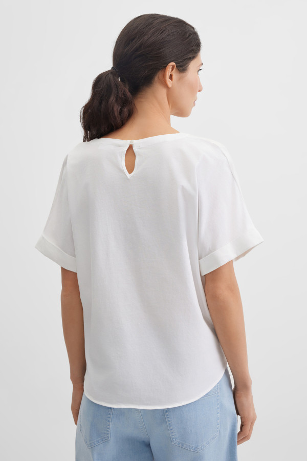 Футболка с рисунком и стразами