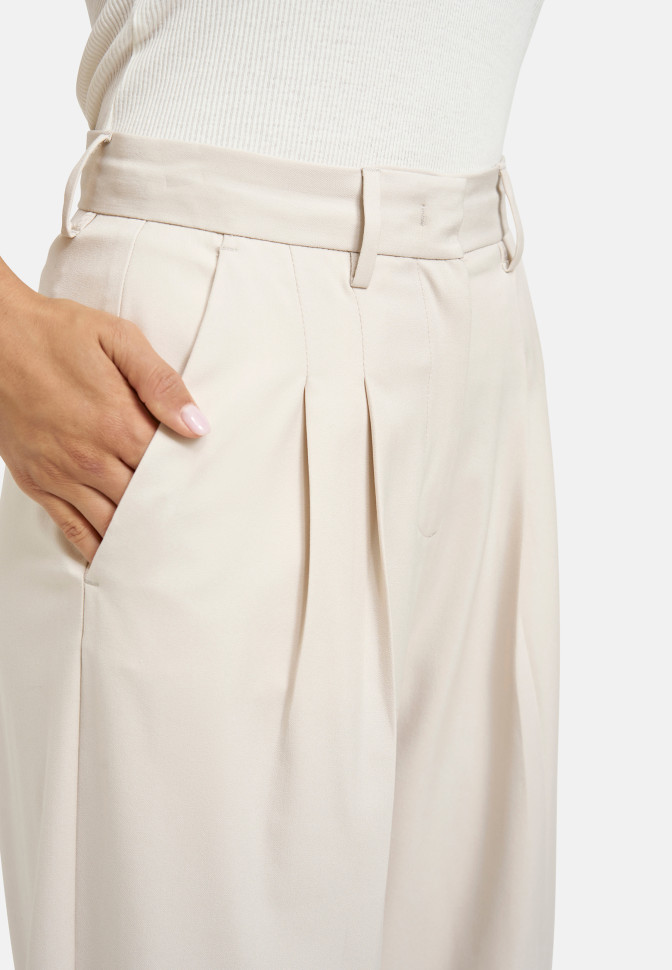 Брюки широкие укороченные