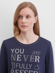 Лонгслив с надписью