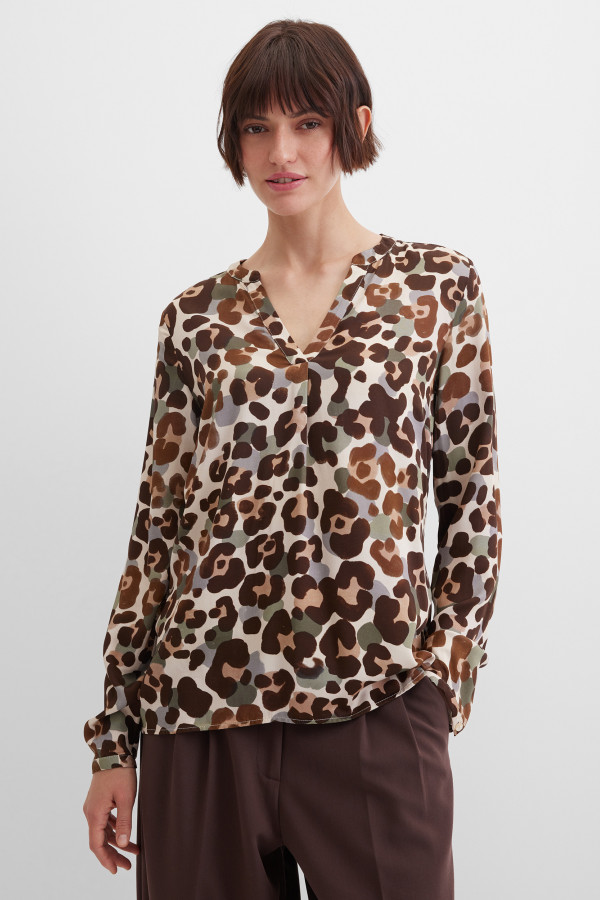 Блузка прямого кроя