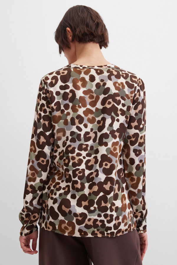 Блузка прямого кроя