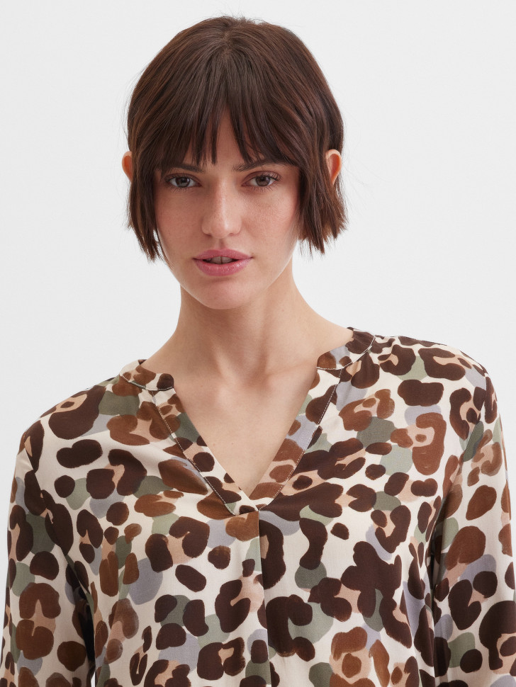 Блузка прямого кроя