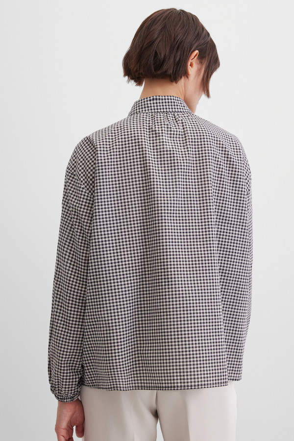 Блузка в клетку