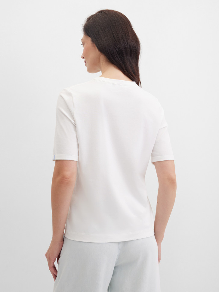 Футболка с надписью LOVE