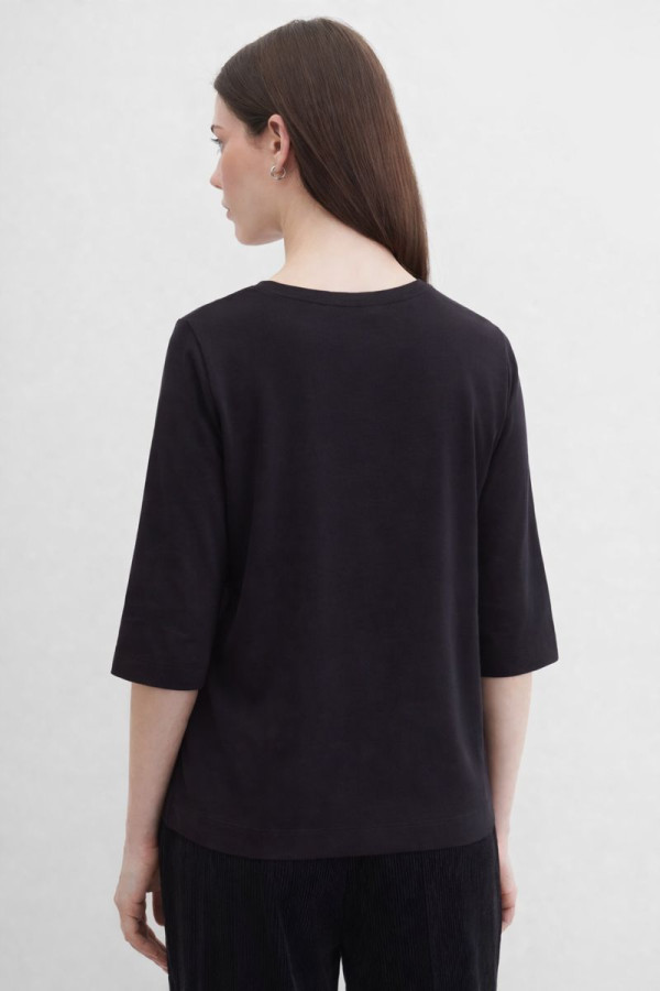 Футболка с абстрактным принтом