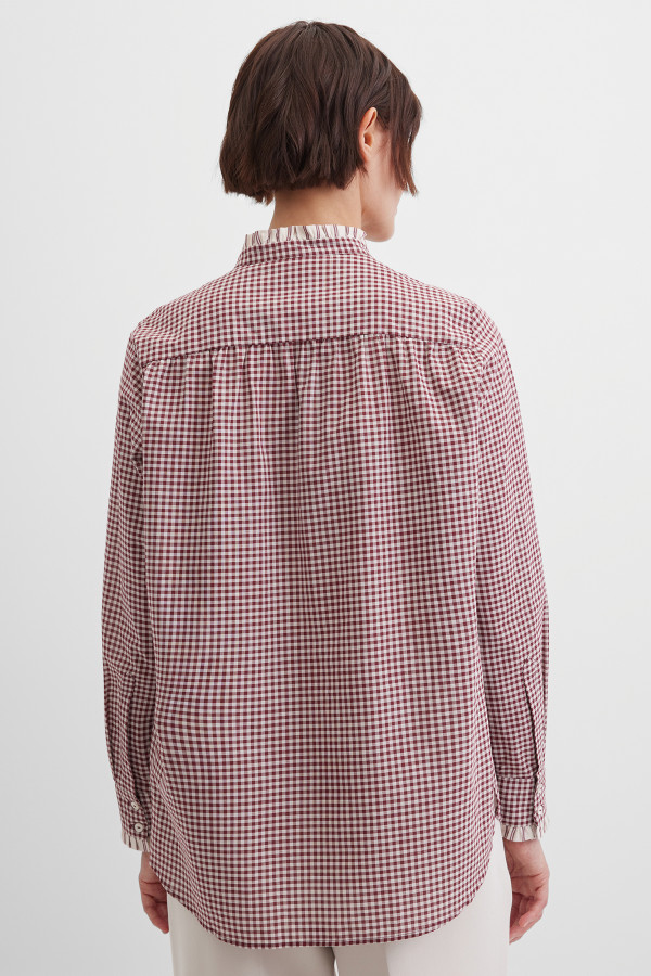 Блузка в клетку