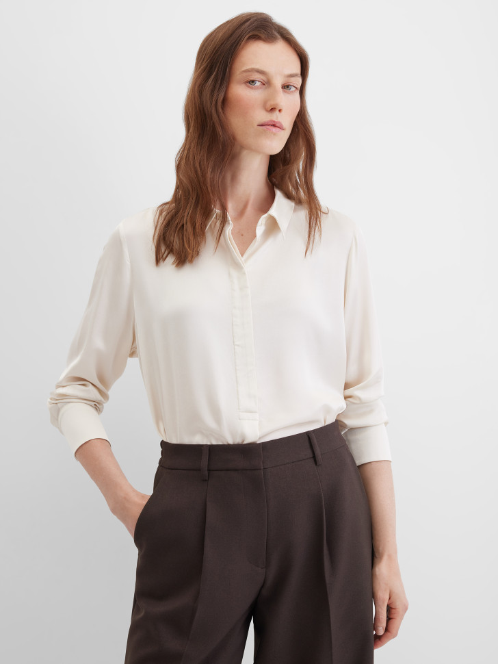 Блузка с длинным рукавом