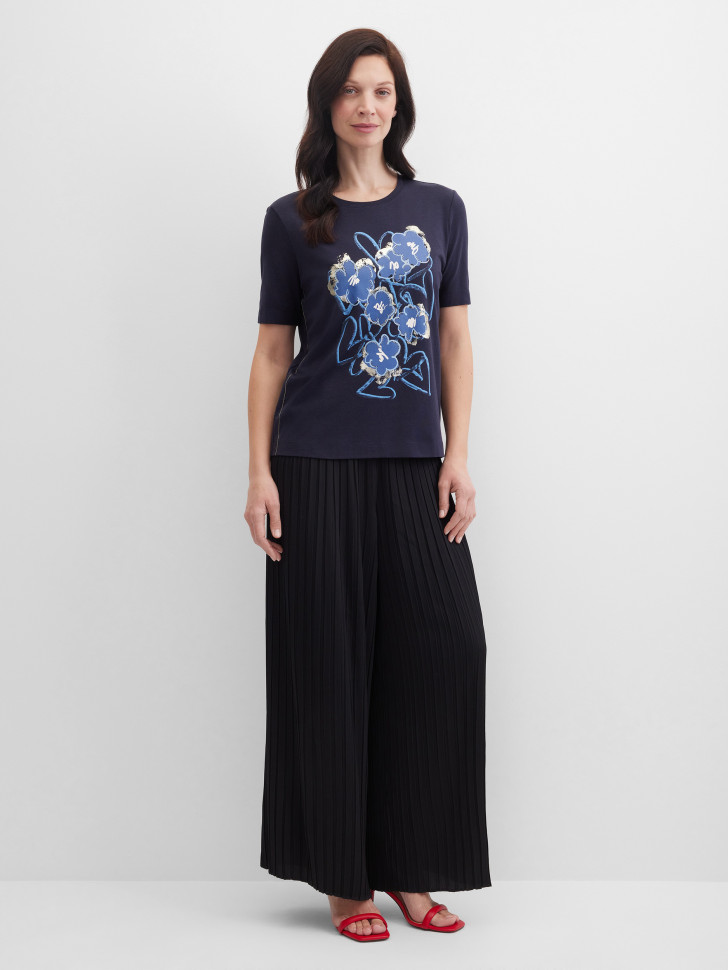 Футболка с цветочным принтом