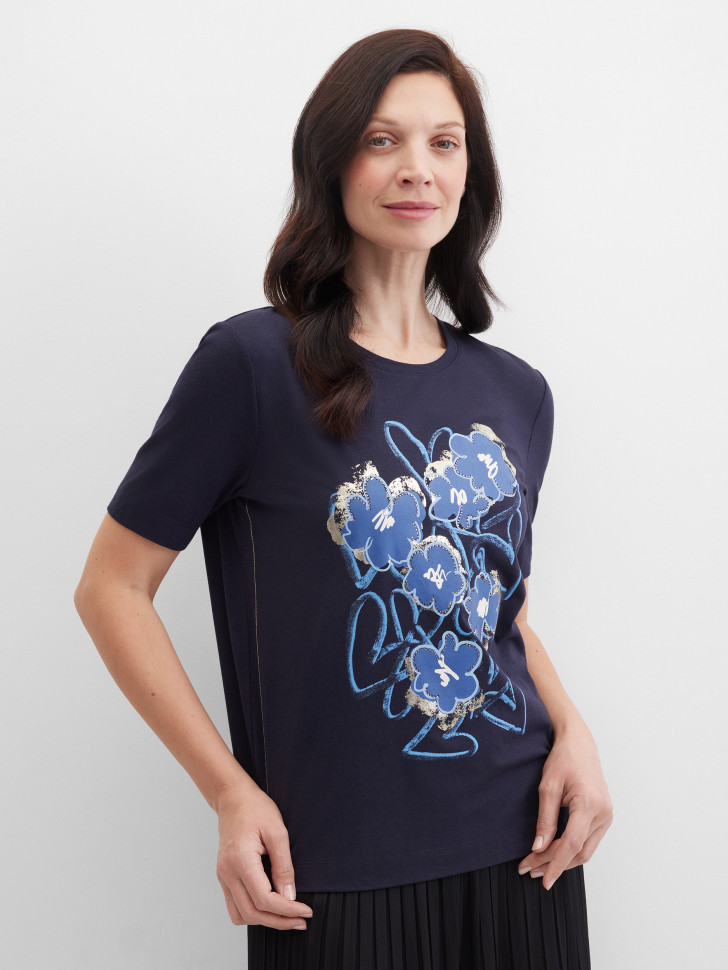 Футболка с цветочным принтом