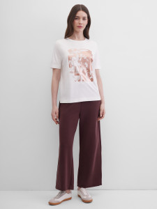 Футболка с абстрактным принтом