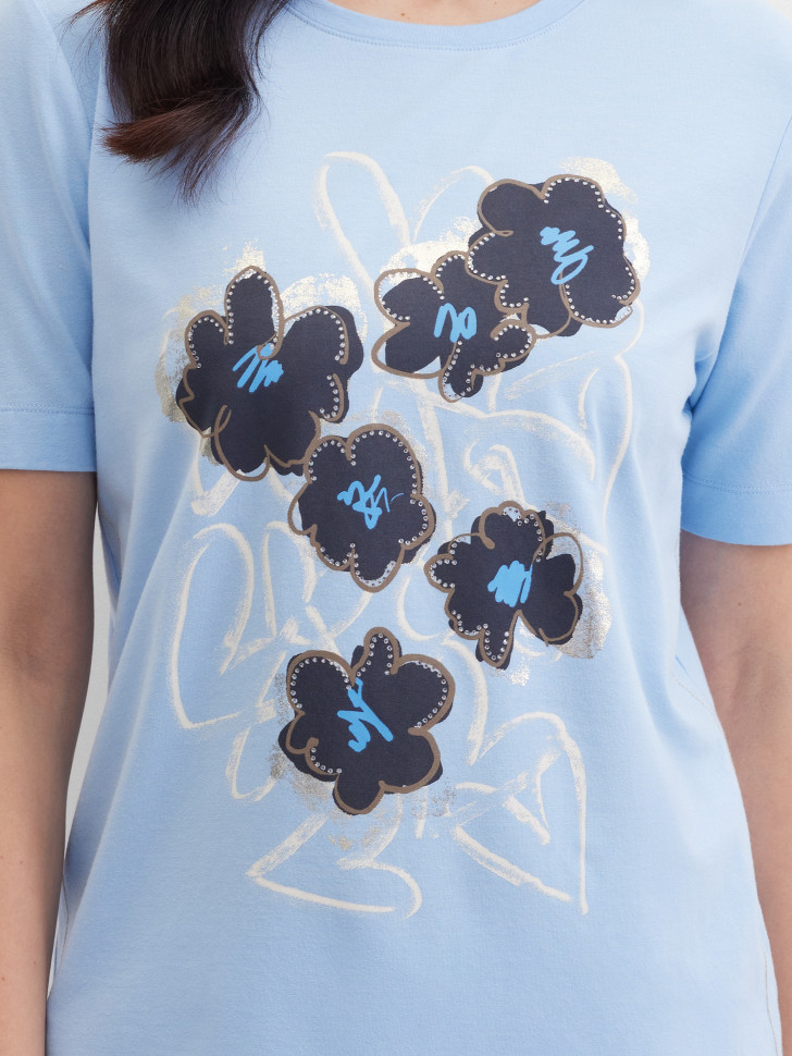 Футболка с цветочным принтом