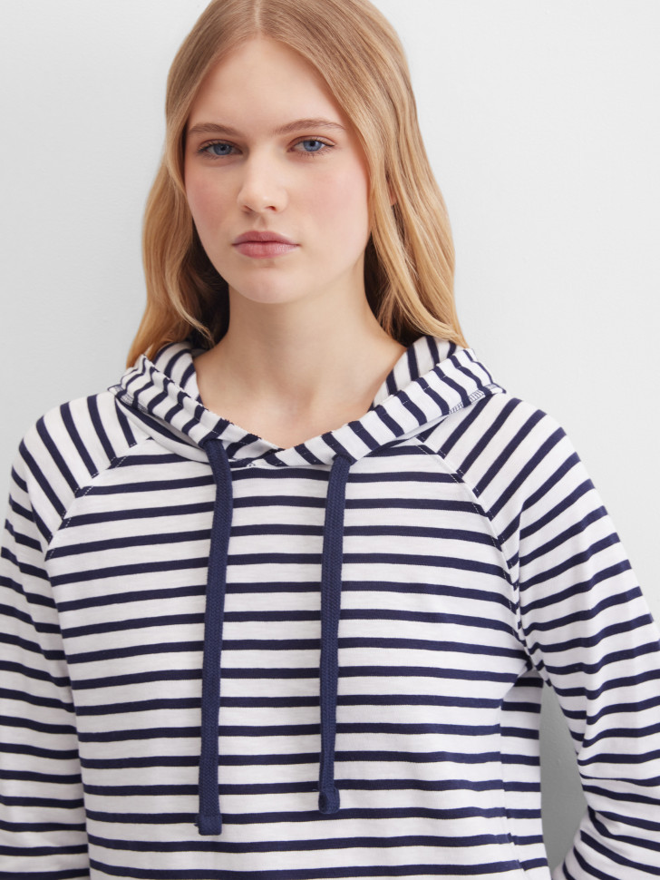 Лонгслив-худи с капюшоном