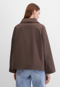 Куртка-ветровка с капюшоном