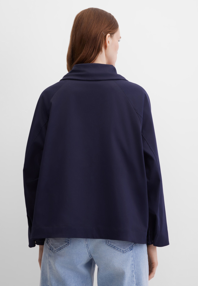 Куртка-ветровка с капюшоном