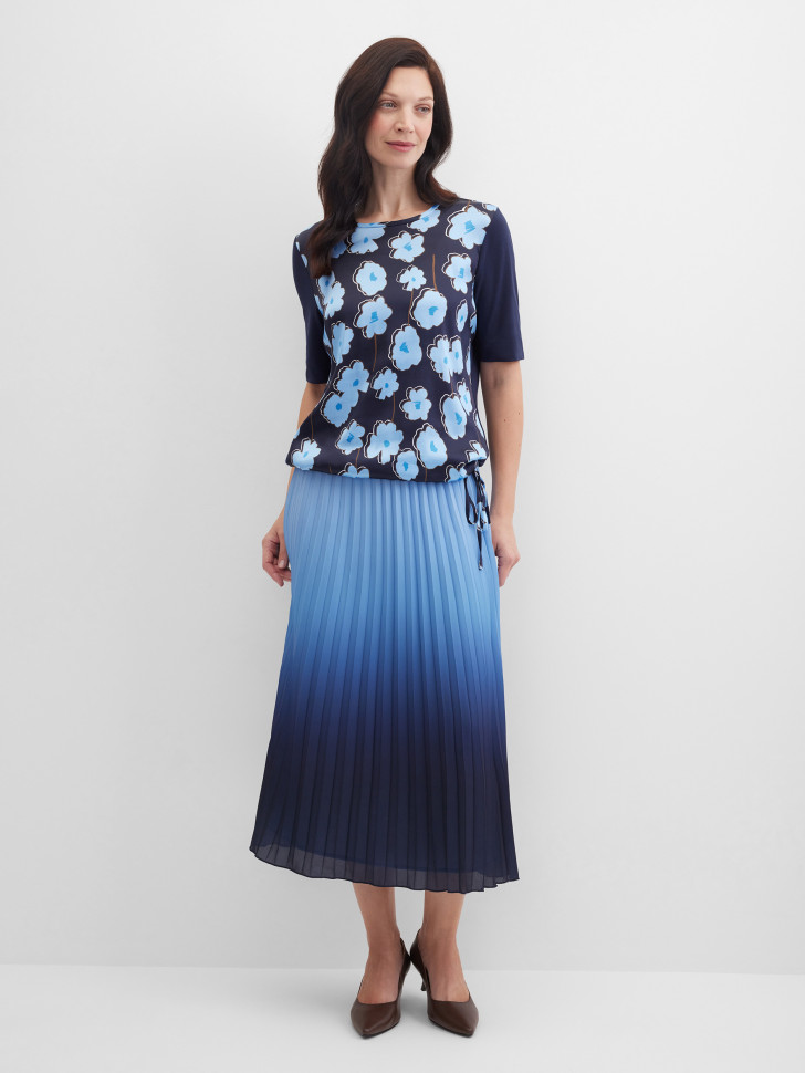 Футболка с цветочным принтом