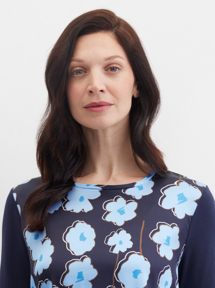 Футболка с цветочным принтом