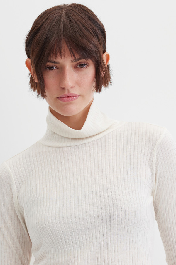 Водолазка в рубчик