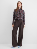 Брюки широкие с защипами