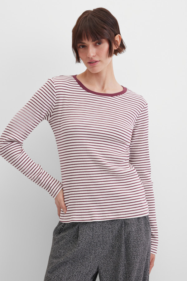 Лонгслив в полоску
