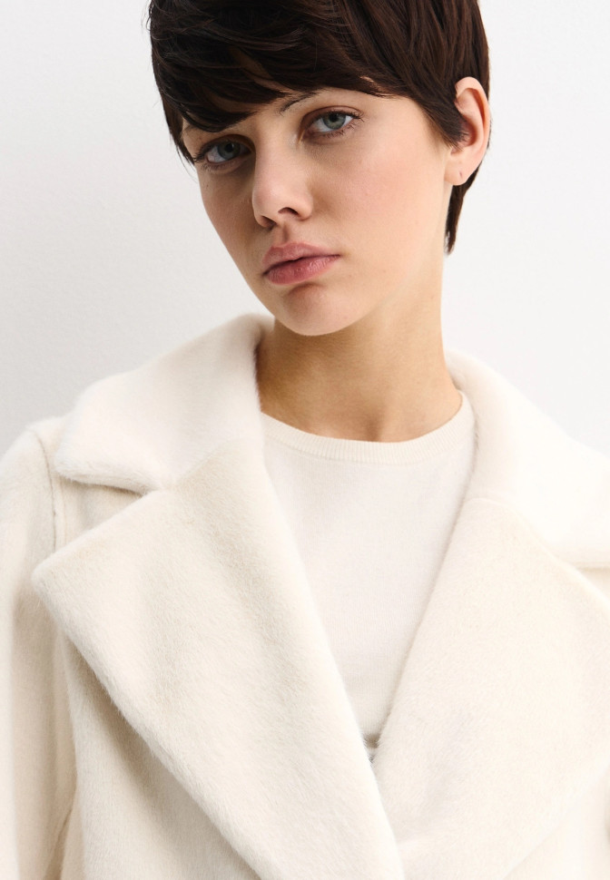 Шуба из искусственного экомеха