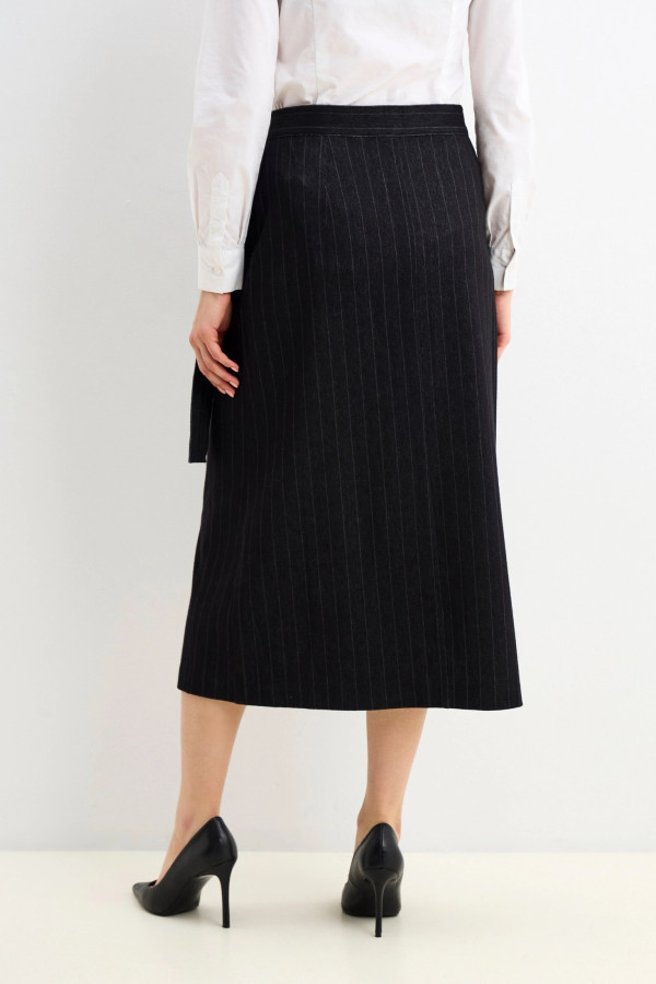 Юбка прямого кроя с карманом