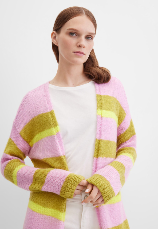 Кардиган вязаный