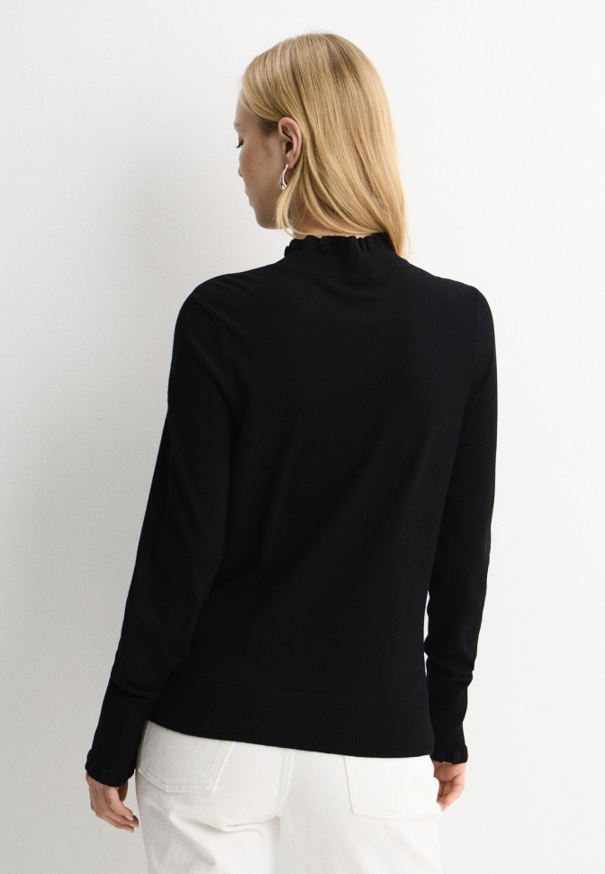 Водолазка с оборками