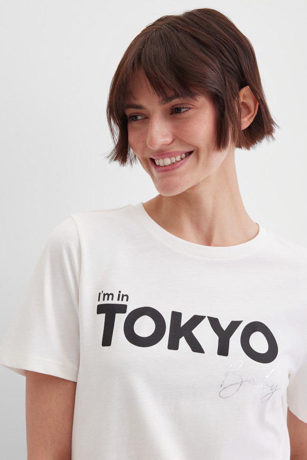 Футболка с надписью