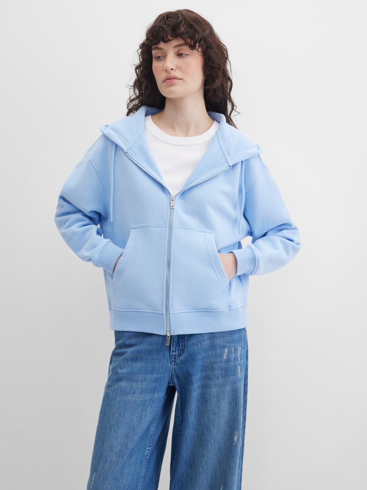 Толстовка с капюшоном