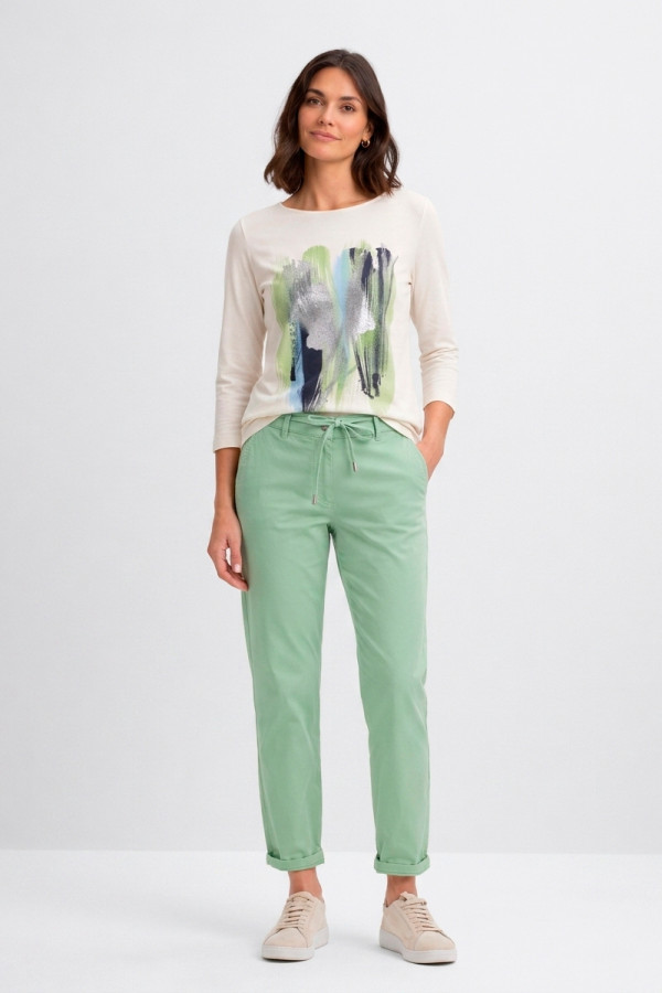 Брюки чинос