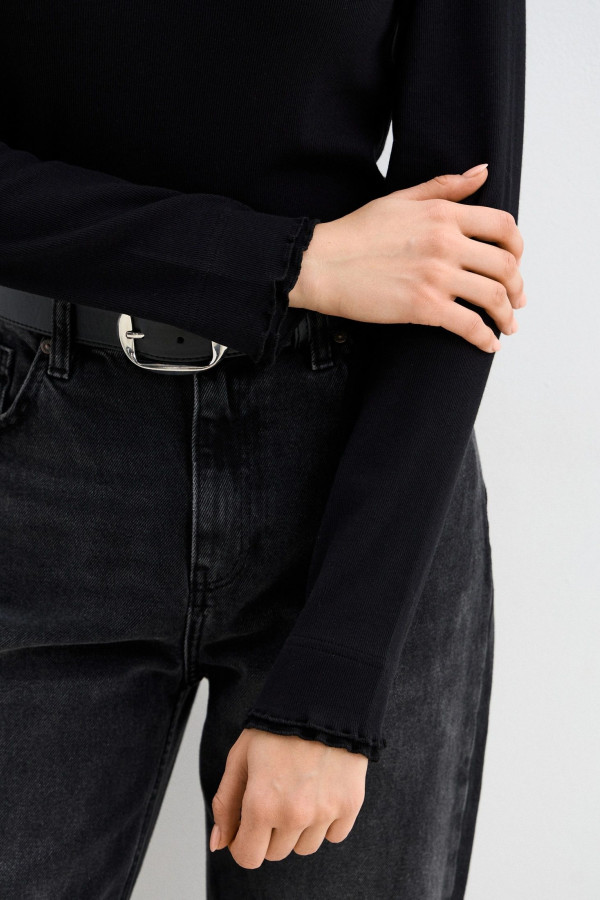 Водолазка полуприлегающего силуэта