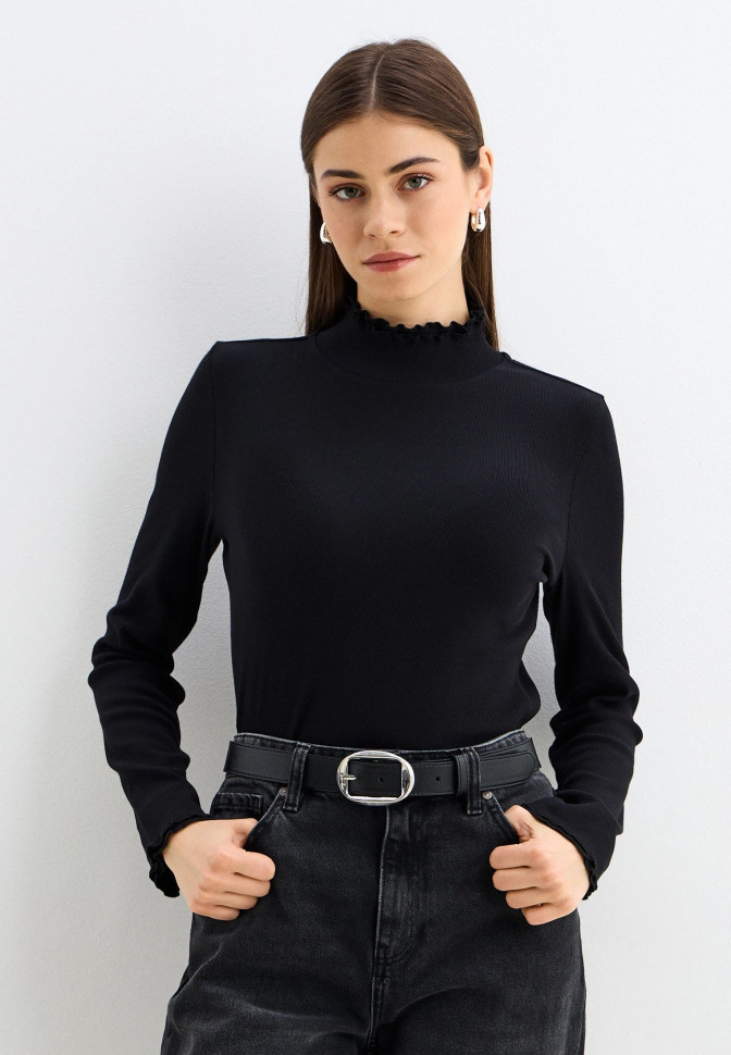 Водолазка полуприлегающего силуэта