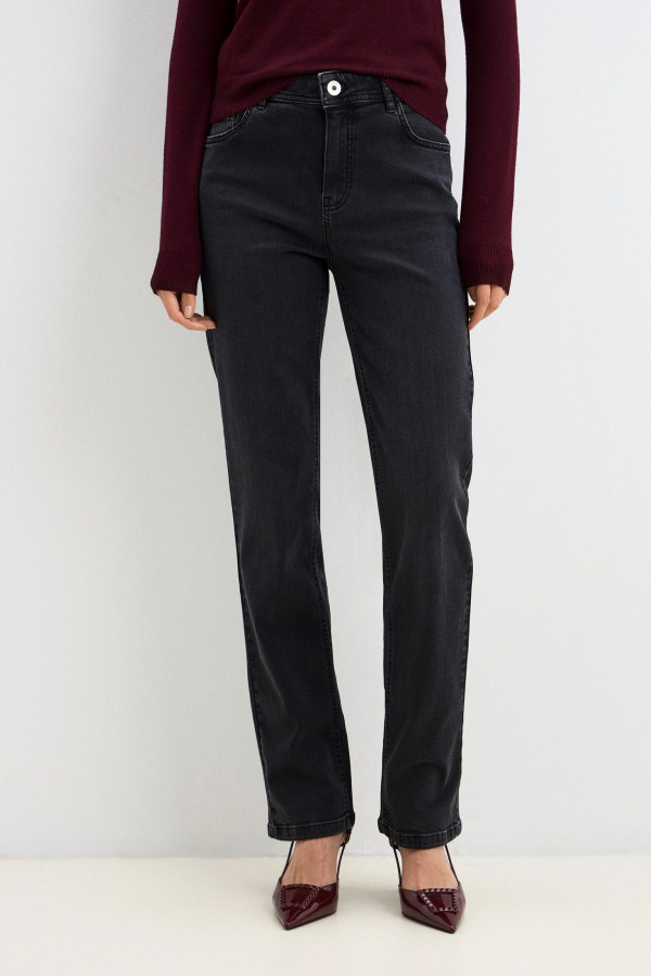 Джинсы прямого кроя