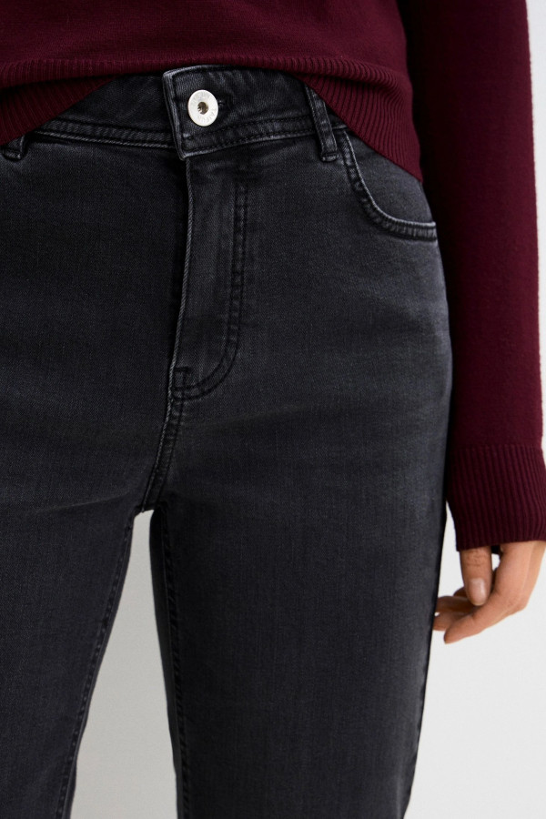 Джинсы прямого кроя