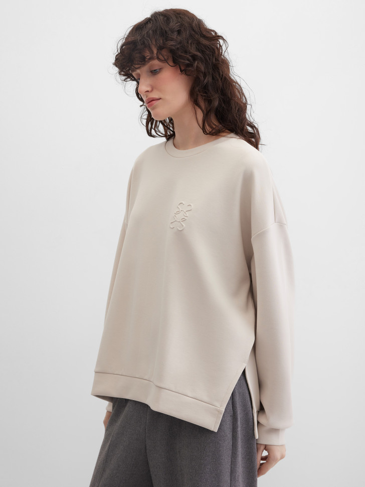 Свитшот свободного кроя