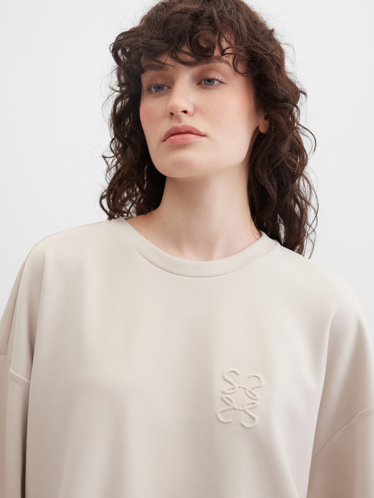 Свитшот свободного кроя