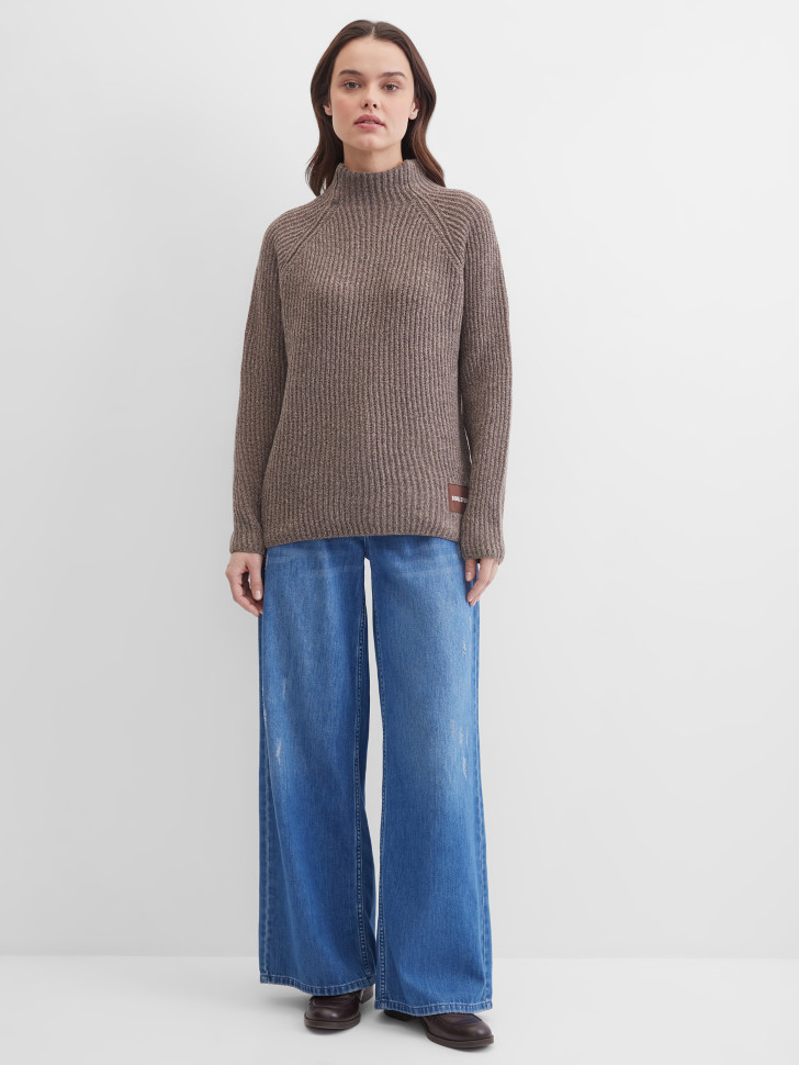 Свитер из шерсти