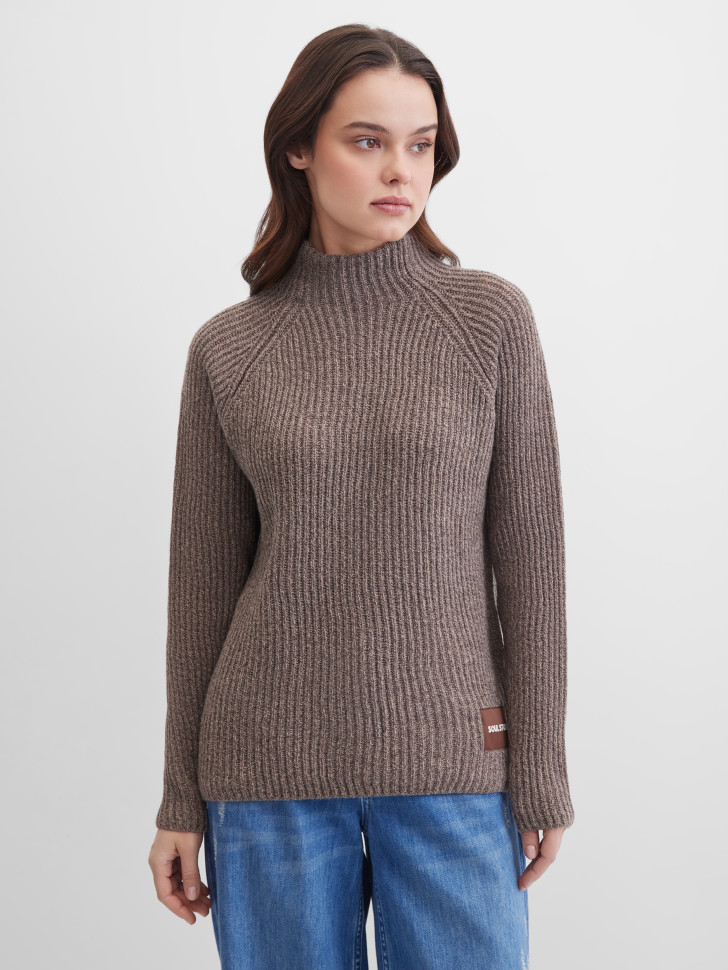 Свитер из шерсти