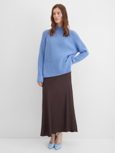 Свитер с разрезами сбоку