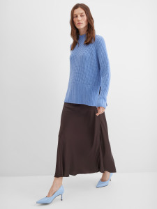 Свитер с разрезами сбоку