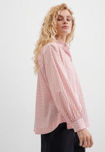 Блузка с длинным рукавом